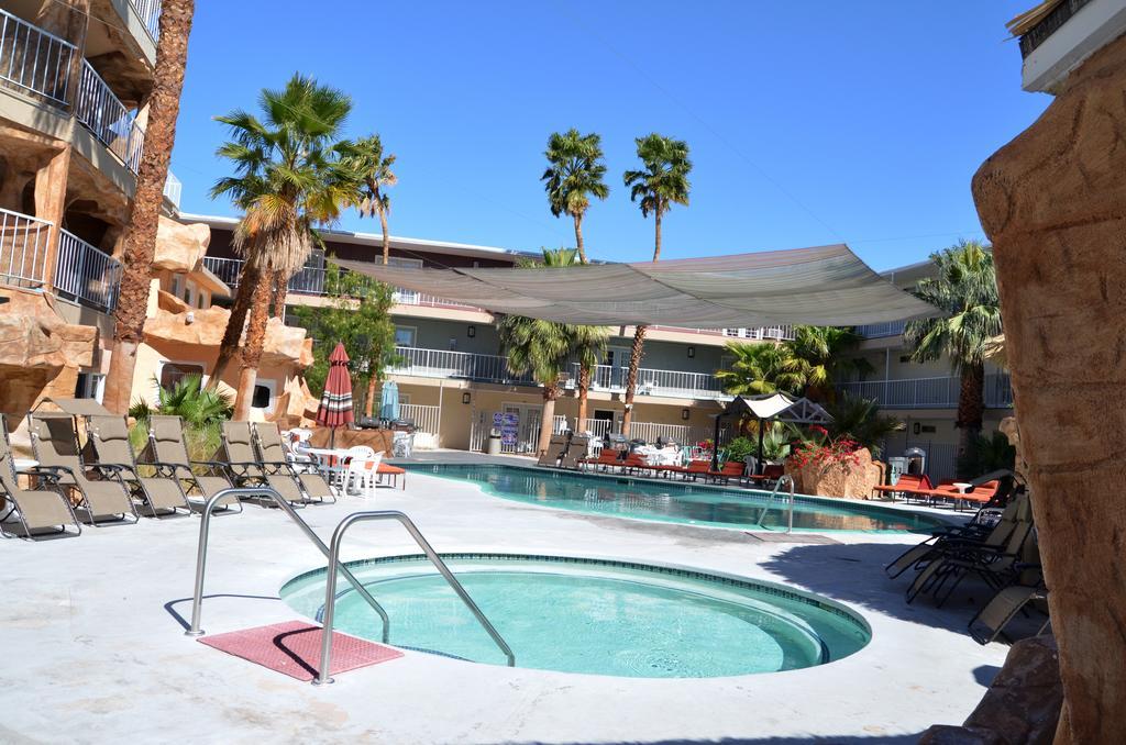 Hyundae Resort And Spa Desert Hot Springs Exterior photo