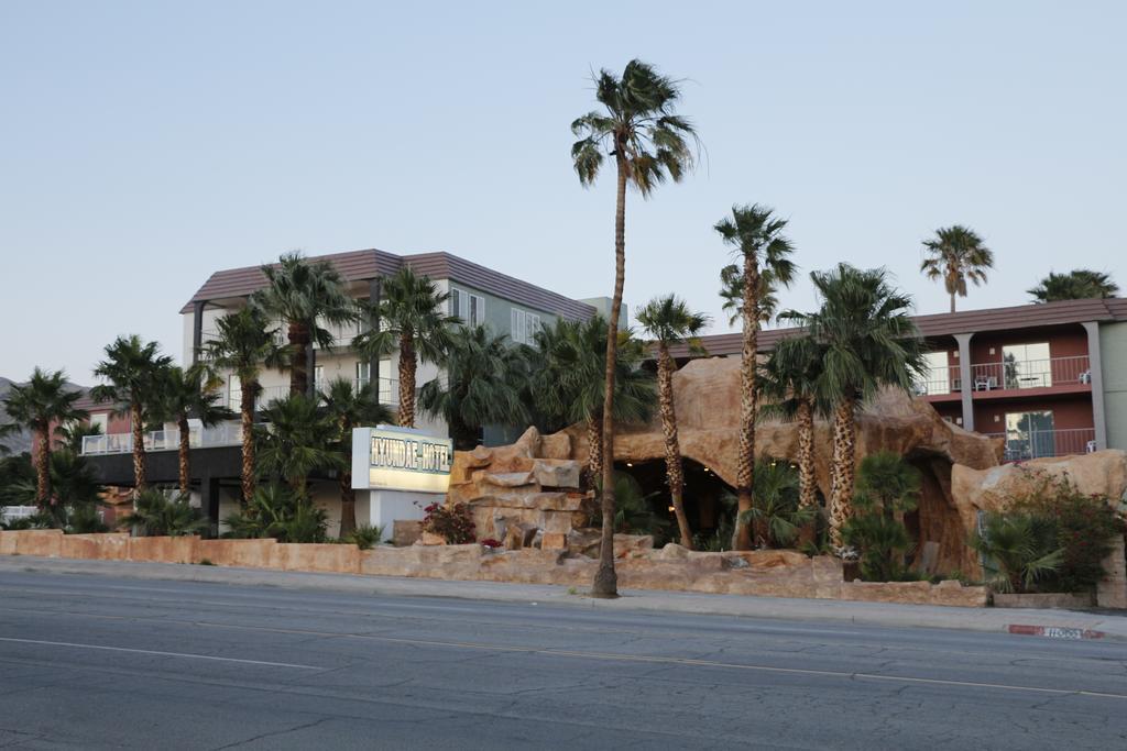 Hyundae Resort And Spa Desert Hot Springs Exterior photo