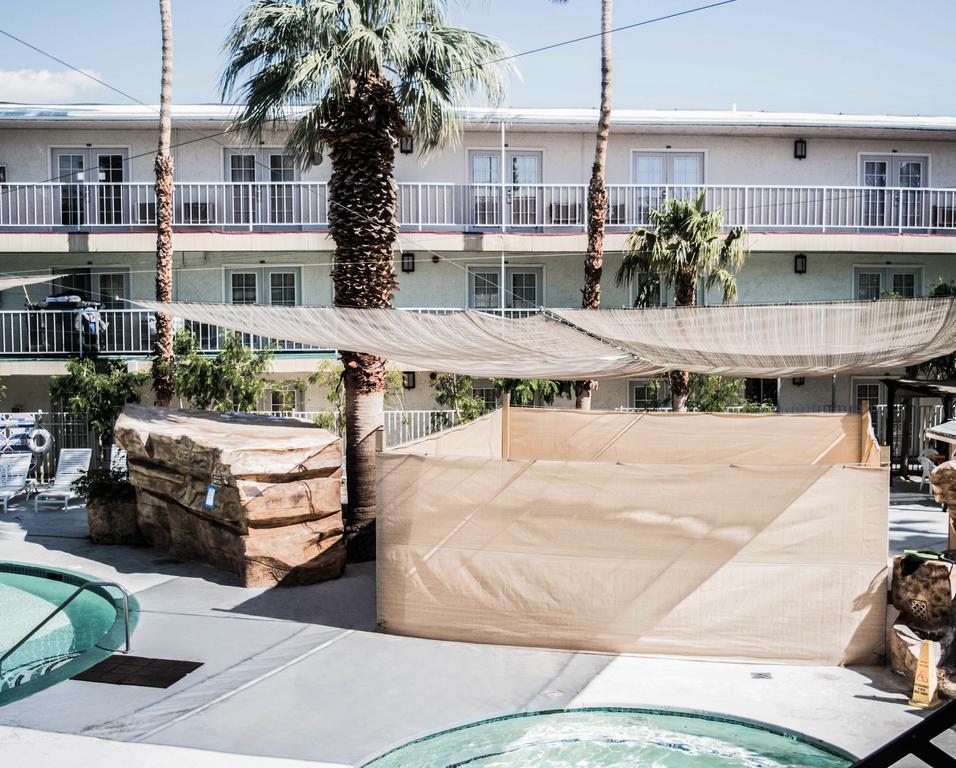 Hyundae Resort And Spa Desert Hot Springs Exterior photo