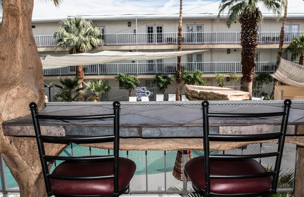 Hyundae Resort And Spa Desert Hot Springs Exterior photo