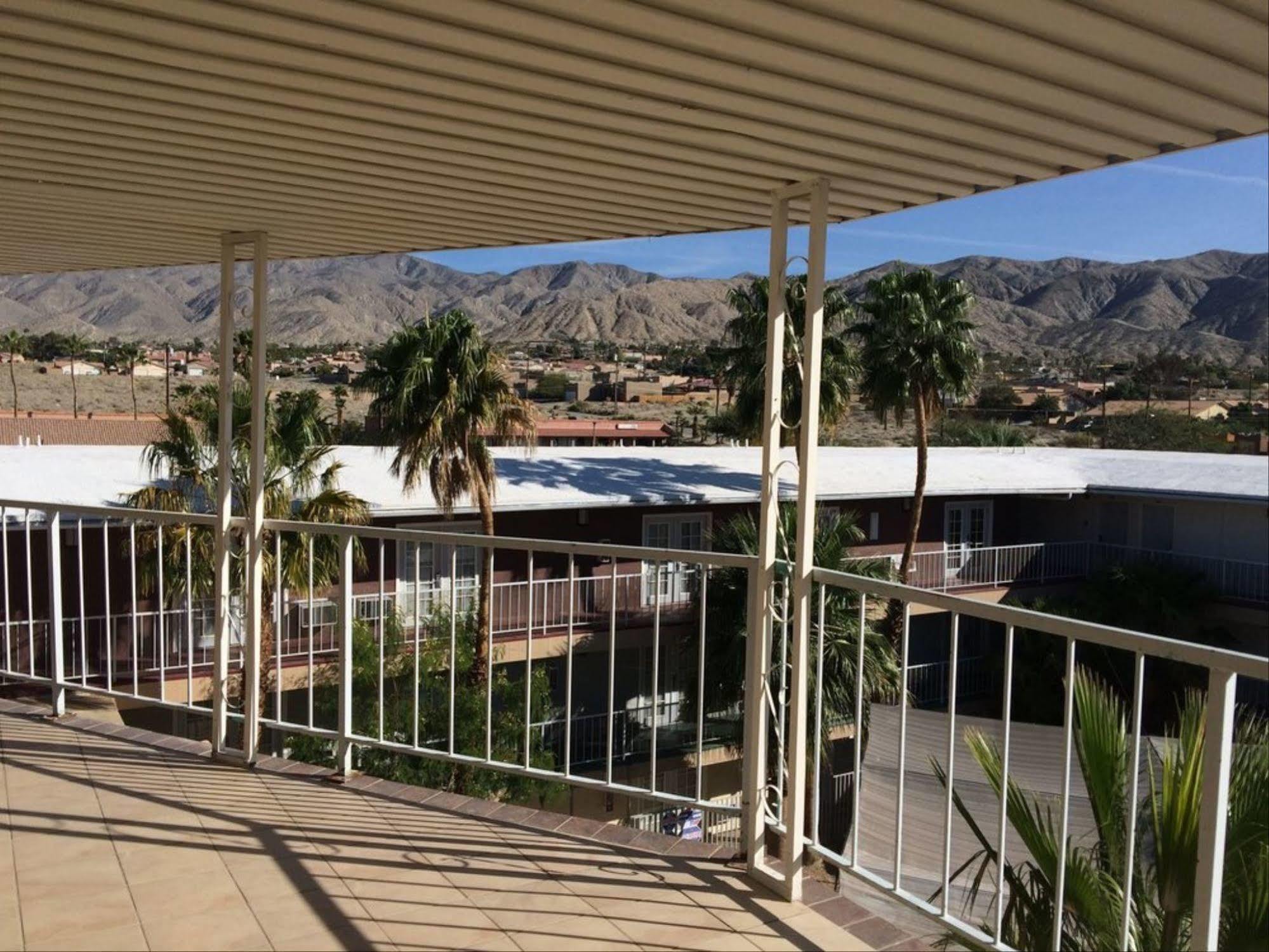 Hyundae Resort And Spa Desert Hot Springs Exterior photo