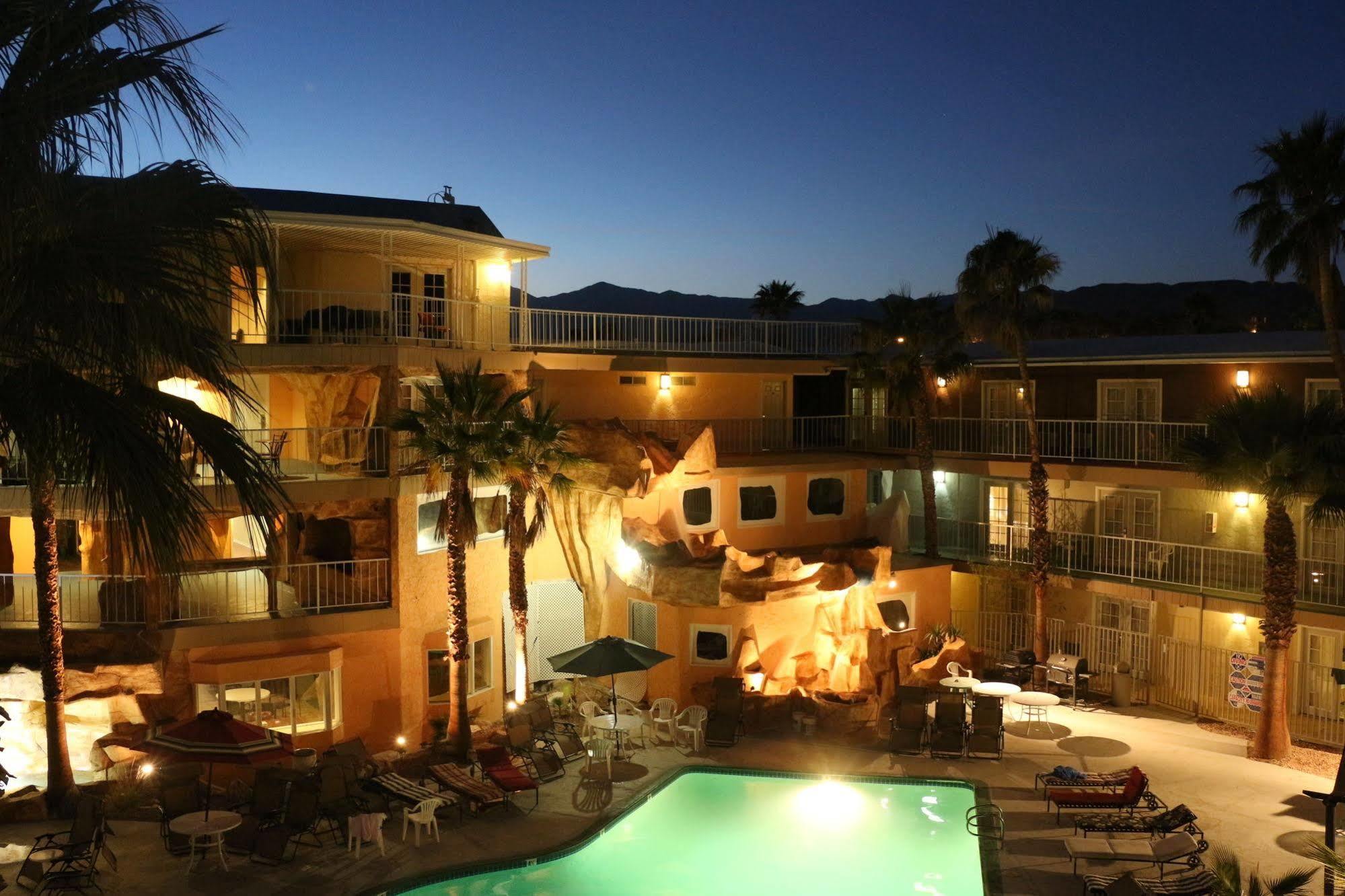 Hyundae Resort And Spa Desert Hot Springs Exterior photo